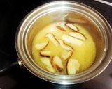 椎茸万歳♪にら玉味噌汁作り方2写真