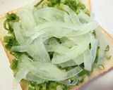 ベーコン×玉葱・葱のピリ辛和トースト作り方3写真