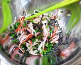 小さなこうやとカニカマの塩昆布和え作り方5写真