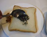 朝食に最適♪松の実くるみ黒ゴマのトースト作り方7写真
