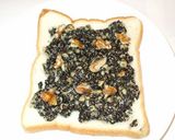 朝食に最適♪松の実くるみ黒ゴマのトースト作り方8写真