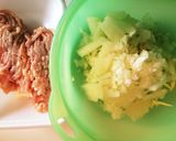 離乳食（中期〜後期）鶏ひき肉と野菜スープ作り方2写真