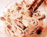 【簡単】レンジdeもやしとしめじの梅和え作り方2写真