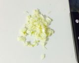 きのことひき肉のガーリック丼作り方1写真