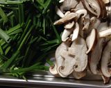ほんのりたらこ風味☆椎茸とニラの炒め物作り方1写真