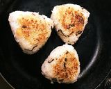 とろ〜りチーズ入り☆焼きチーズおにぎり作り方4写真