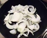 玉ねぎと豚肉の醤油麹蒸し煮作り方1写真