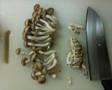炊飯器で鳥ももときのこの炊き込みご飯作り方3写真