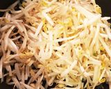 フライパンで蒸し鶏むね肉とモヤシのナムル作り方8写真