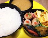 旦那ちゃん弁当 肉巻きシャケ弁作り方2写真