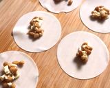 簡単！納豆チーズで餃子の皮のフライ作り方2写真