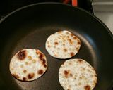 残った餃子の皮でクルトン！？作り方1写真