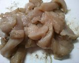 簡単♪鶏むね肉でミートソースのグラタン！作り方1写真