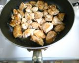 簡単♪鶏むね肉でミートソースのグラタン！作り方3写真
