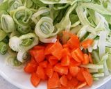 具だくさん!ゴマ豚味噌汁作り方1写真