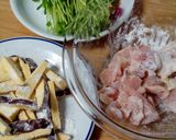 とりむね肉とサツマイモの甘酢煮作り方1写真