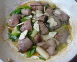 ガッツリ食べよう♡レバキムの旨辛とろ玉丼作り方6写真