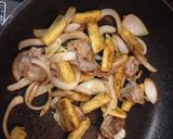 グリーンバナナの豚肉創味シャンタン炒め作り方5写真