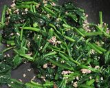 超簡単！挽肉とほうれん草のバター炒め作り方4写真