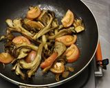 舞茸とトマトのにんにくドレッシング炒め作り方5写真