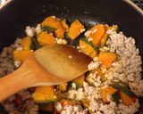 優しい甘さ♪かぼちゃと鶏ひき肉のカレー作り方3写真