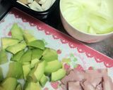 簡単♡アボカド•ベーコンのクリームうどん作り方1写真