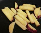 秋♥旬の薩摩芋と鶏ひき肉のピリ辛炒め作り方2写真