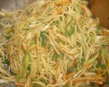 ☆千切り野菜たっぷり焼きそば〜生姜風味☆作り方4写真