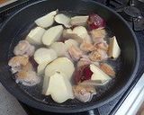 鶏肉とさつまいもとこんにゃく煮　作り方4写真