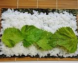 おつまみになる♪シソ納豆キムチの海苔巻き作り方4写真