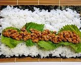 おつまみになる♪シソ納豆キムチの海苔巻き作り方5写真