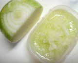 簡単！水菜とソーセージの温サラダ作り方2写真