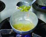 料亭 秀の小蕪と秋茄子の菊花あんかけ作り方6写真