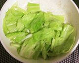 キャベツとかにかまの塩昆布炒め作り方2写真
