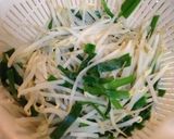 もやしとニラのゴマ辛豚しゃぶ作り方1写真