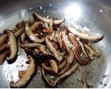 ◆ふわっほろり♪鶏つくねと春雨のスープ◆作り方3写真