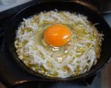 超簡単で美味♡釜揚げしらすのアヒージョ作り方3写真