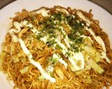カップ焼きそばに肉や野菜を+してずぼら飯作り方3写真