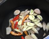タイ♡辛くて酸っぱい鮭のスープ作り方3写真