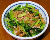 意外に美味しい☆蕪の葉と油揚げの炒め物☆作り方3写真