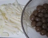 玉こんにゃくと大根と豚肉のピリ辛炒め♪作り方1写真