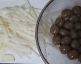 玉こんにゃくと大根と豚肉のピリ辛炒め♪作り方1写真