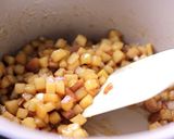 りんご煮込みを入れたアップル焼きギョーザ作り方4写真