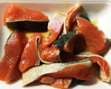 鮭と根菜の黒酢＊さつまいも入＊豚ヒレ作り方1写真