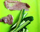薄切り牛タン巻き☆胡瓜とオイスターソース作り方1写真