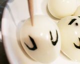 うずらの卵でオバケ♪お弁当ハロウィン♪作り方4写真