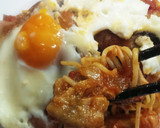 トマトパスタソースと目玉焼きのおにぎらず作り方1写真