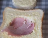 朝食に簡単♪ハムエッグなマヨトースト作り方3写真