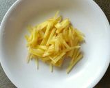 簡単☆ご飯のお供に♪鳥皮と生姜の甘辛炒め作り方1写真