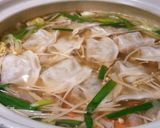 我が家の定番！餃子鍋作り方8写真